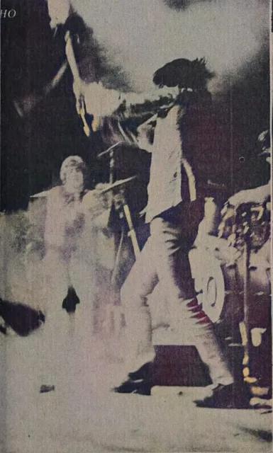 1967 年蒙特雷流行音樂節,彼特·湯森在台上砸琴;三年前,這個動作是從一次撞到天花板的意外開始的。