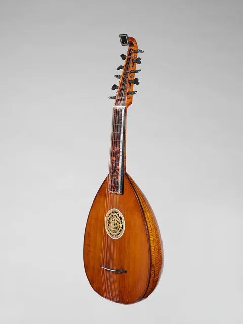 18 世紀的「英國吉他」(其實是一種西特琴),傑佛遜 1816 年買給孫女的就是這一類樂器;圖為大都會藝術博物館藏品