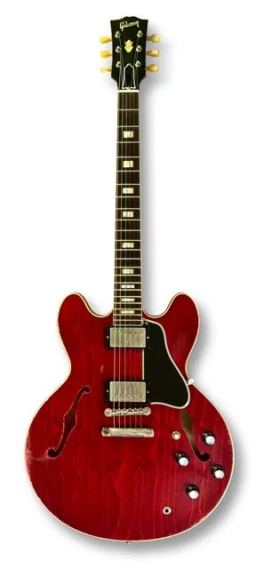 Gibson Custom Shop Murphy Lab 重度做舊的 1964 年款 ES-335(2022 年製),是 Murphy Lab 四級做舊中的 Heavy Aged。