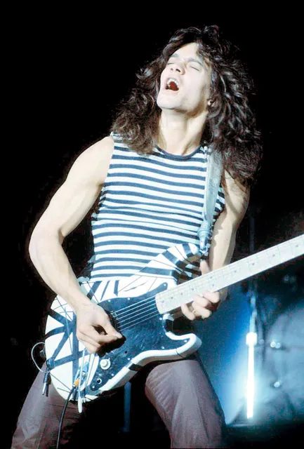 1978 年 9 月 10 日,艾迪·范·海倫在紐哈芬體育館演出;這一年的〈Eruption〉讓點弦紅遍世界。