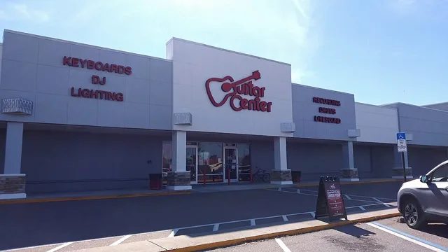 美國佛羅里達州克利爾沃特的 Guitar Center 門市,2021 年 1 月拍攝,公司剛走出破產重整。