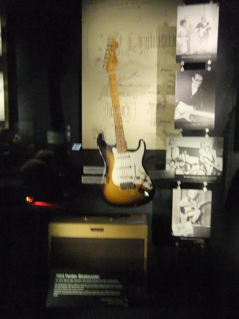 西雅圖流行文化博物館展出的 1954 年 Stratocaster
