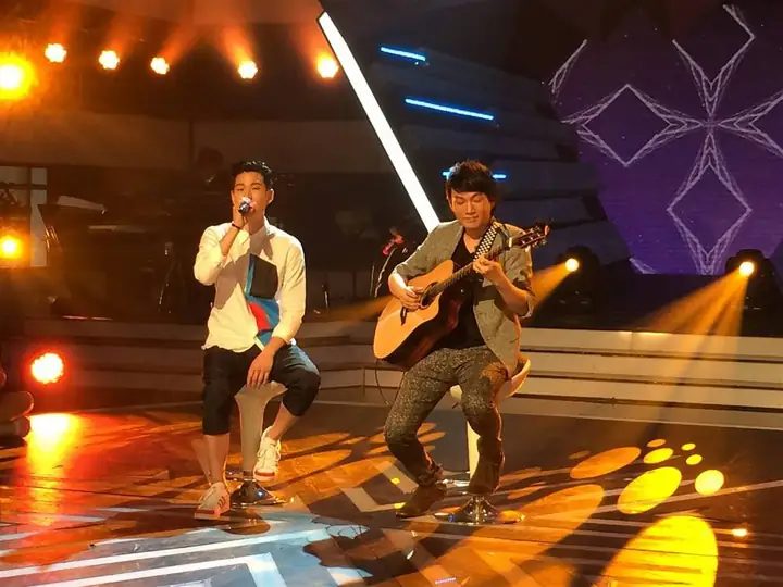 盧家宏與周興哲：幫周興哲伴奏（三立綜藝大熱門）